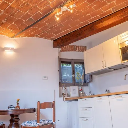 Apartment Cozy Bruni House In Florence